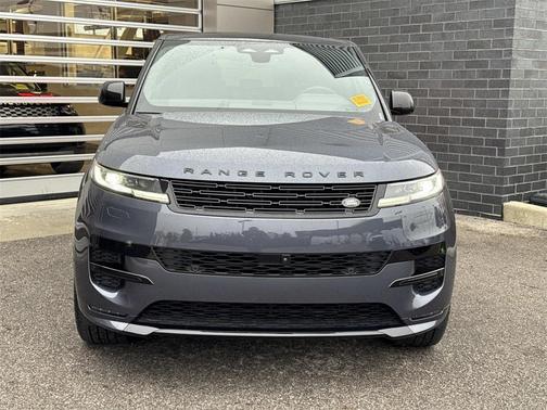 2025 Land Rover Range Rover Sport SE