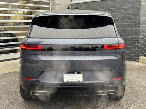 2025 Land Rover Range Rover Sport SE