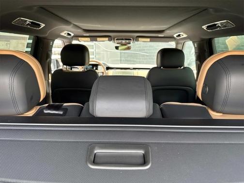 2025 Land Rover Range Rover Sport SE