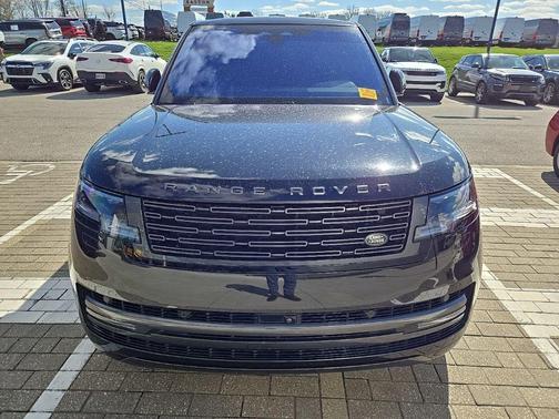 Santorini Black Metallic 2023 Land Rover Range Rover P400 SE