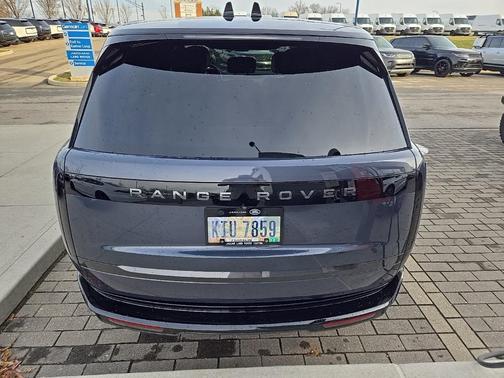 2025 Land Rover Range Rover P530 SE 7 Seat