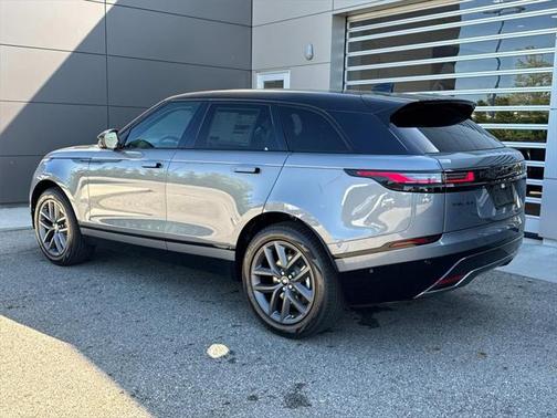 2026 Land Rover Range Rover Velar P250 SE R-Dynamic