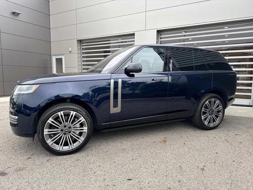 2023 Land Rover Range Rover P530 SE