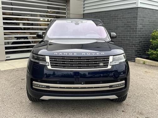2023 Land Rover Range Rover P530 SE