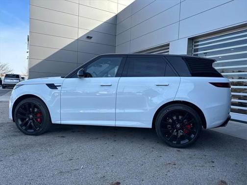 2025 Land Rover Range Rover Sport SE