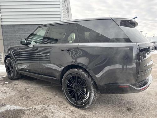 2026 Land Rover Range Rover P400 SE