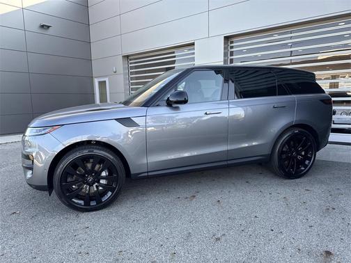 2025 Land Rover Range Rover Sport SE
