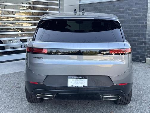 2025 Land Rover Range Rover Sport SE