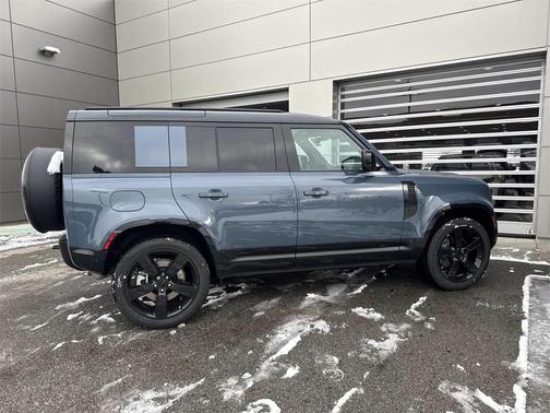 2026 Land Rover Defender X-Dynamic SE