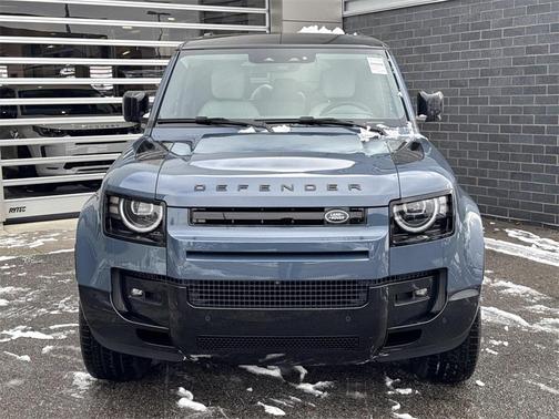 2026 Land Rover Defender X-Dynamic SE