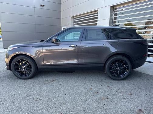 2026 Land Rover Range Rover Velar P250 SE R-Dynamic