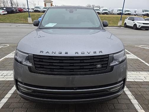 2024 Land Rover Range Rover SE