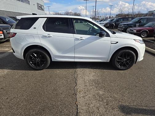2025 Land Rover Discovery Sport S