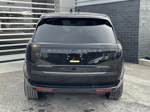 2026 Land Rover Range Rover P530 SE 7 Seat