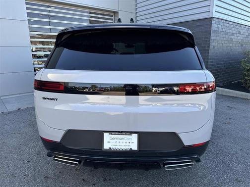 2025 Land Rover Range Rover Sport SE