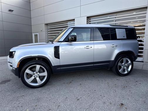 2024 Land Rover Defender 110 P500 SE