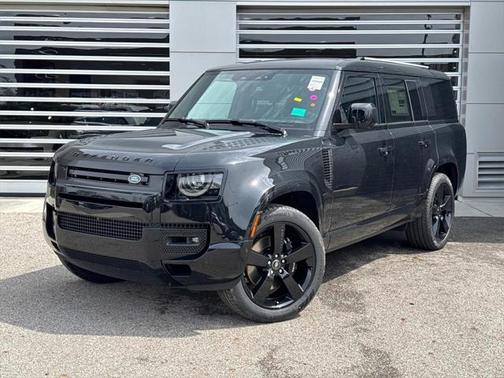 2025 Land Rover Defender V8