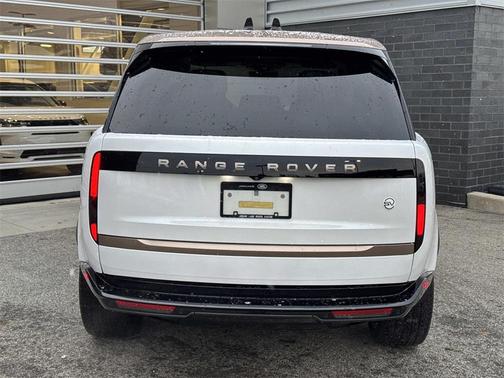 2023 Land Rover Range Rover SV