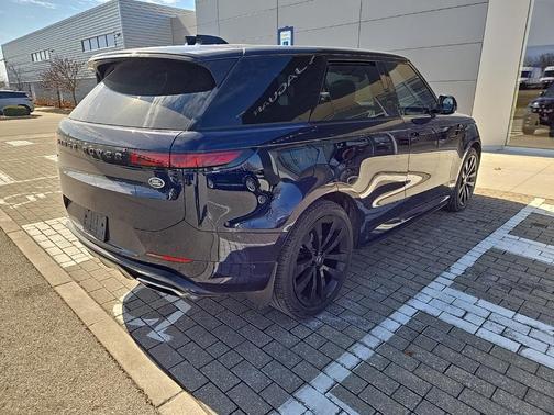 2023 Land Rover Range Rover Sport SE