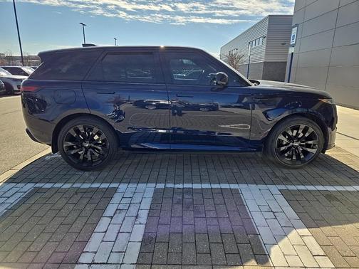 2023 Land Rover Range Rover Sport SE