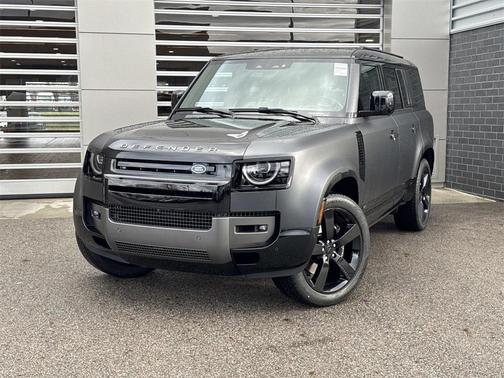 2026 Land Rover Defender V8