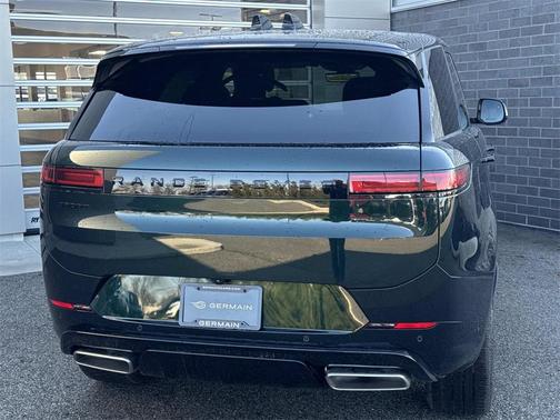 2026 Land Rover Range Rover Sport SE