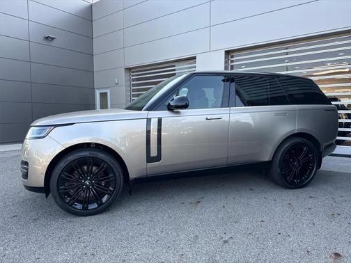2025 Land Rover Range Rover P530 SE