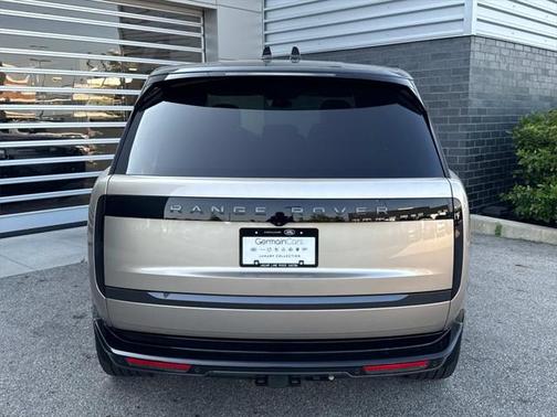2025 Land Rover Range Rover P530 SE