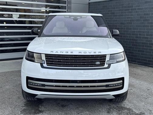 2023 Land Rover Range Rover P530 SE