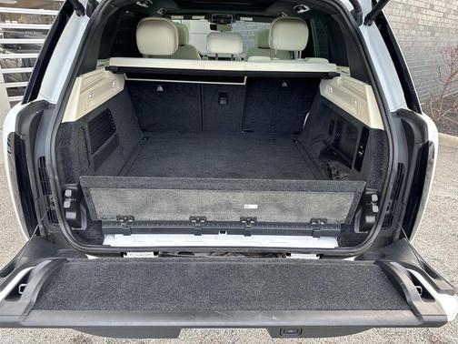 2023 Land Rover Range Rover P530 SE