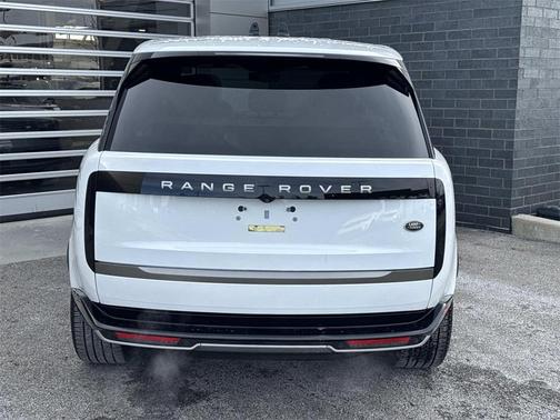 2023 Land Rover Range Rover P530 SE