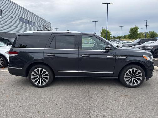 2022 Lincoln Navigator Reserve