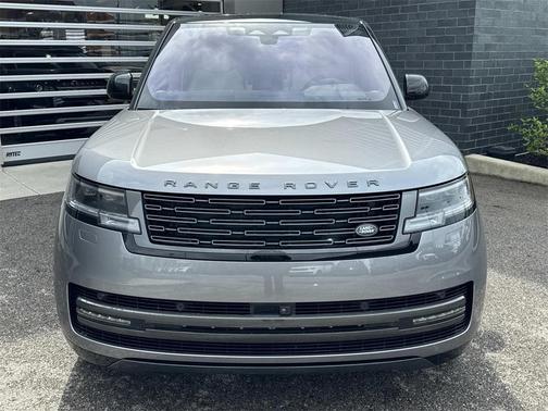 2023 Land Rover Range Rover P530 SE