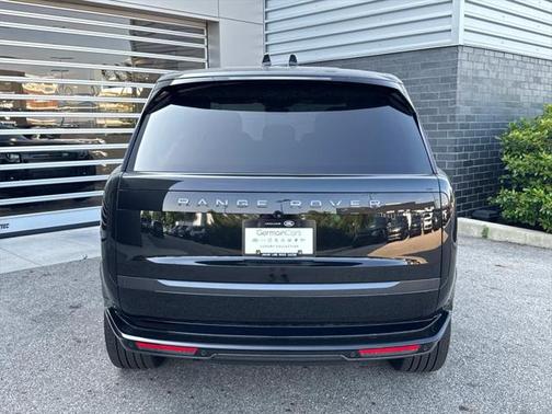 2025 Land Rover Range Rover P530 SE 7 Seat