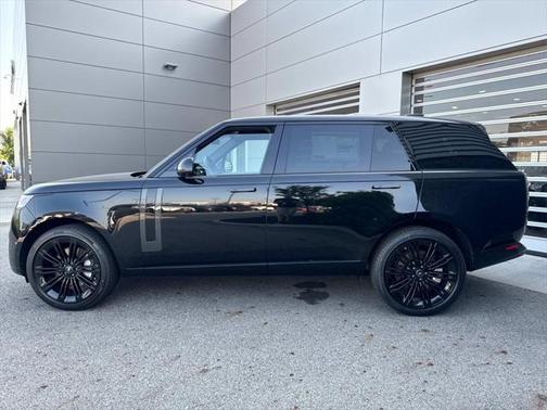 2025 Land Rover Range Rover P530 SE 7 Seat
