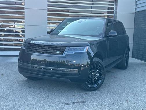 2025 Land Rover Range Rover P530 SE 7 Seat