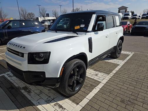 2025 Land Rover Defender 110 V8