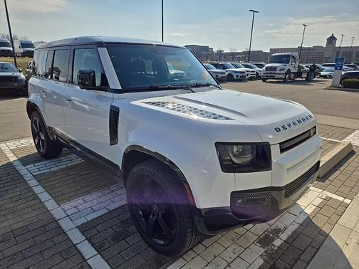 2025 Land Rover Defender 110 V8