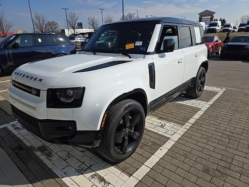 2025 Land Rover Defender 110 V8