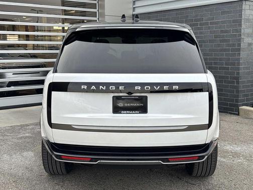 2026 Land Rover Range Rover P530 SE