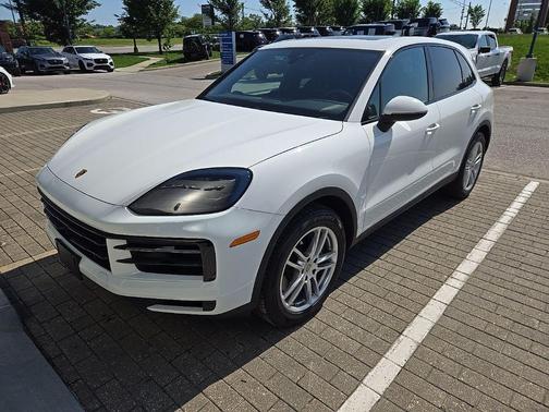 White 2024 Porsche Cayenne Cayenne