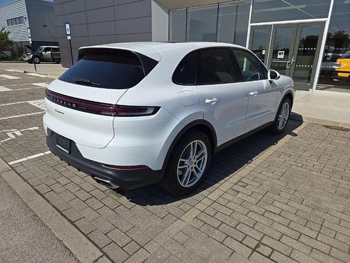 White 2024 Porsche Cayenne Cayenne