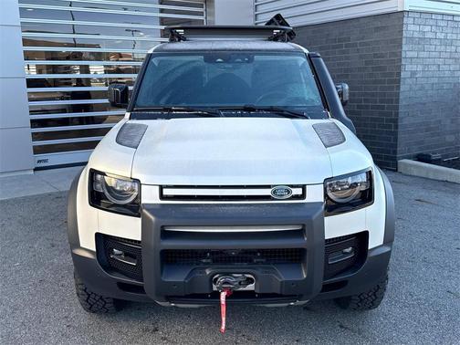 2024 Land Rover Defender 110 P300