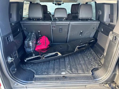 2024 Land Rover Defender 110 P300