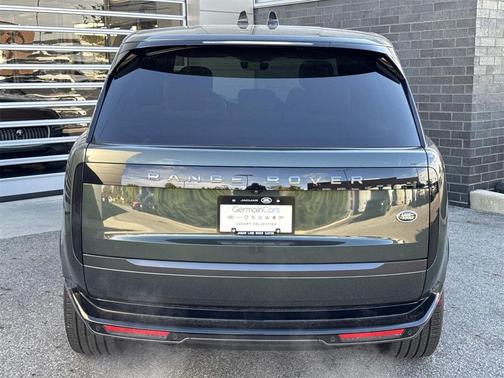 2023 Land Rover Range Rover P530 SE