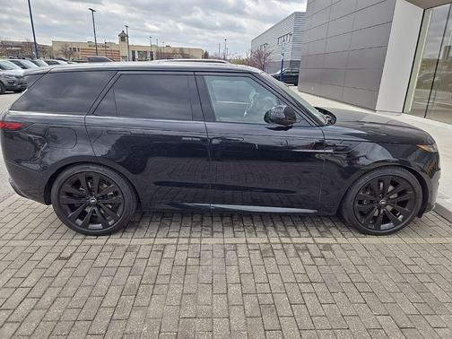 Santorini Black Metallic 2025 Land Rover Range Rover Sport SE
