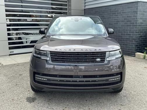 2025 Land Rover Range Rover P400 SE