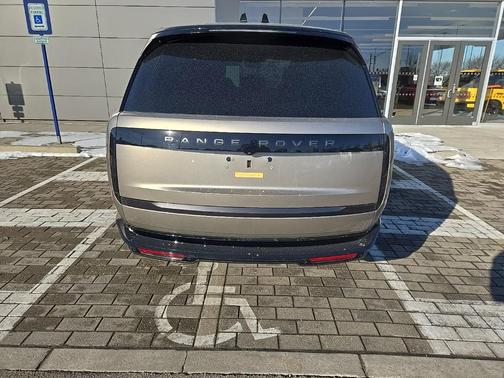 2024 Land Rover Range Rover P530 SE