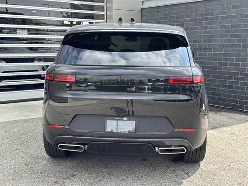 2025 Land Rover Range Rover Sport SE