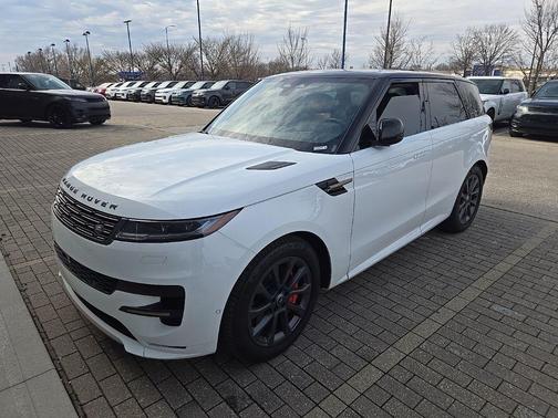 Fuji White 2025 Land Rover Range Rover Sport SE